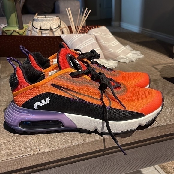 Nike Air Max 2090 size 7Y 8w - Picture 4 of 10